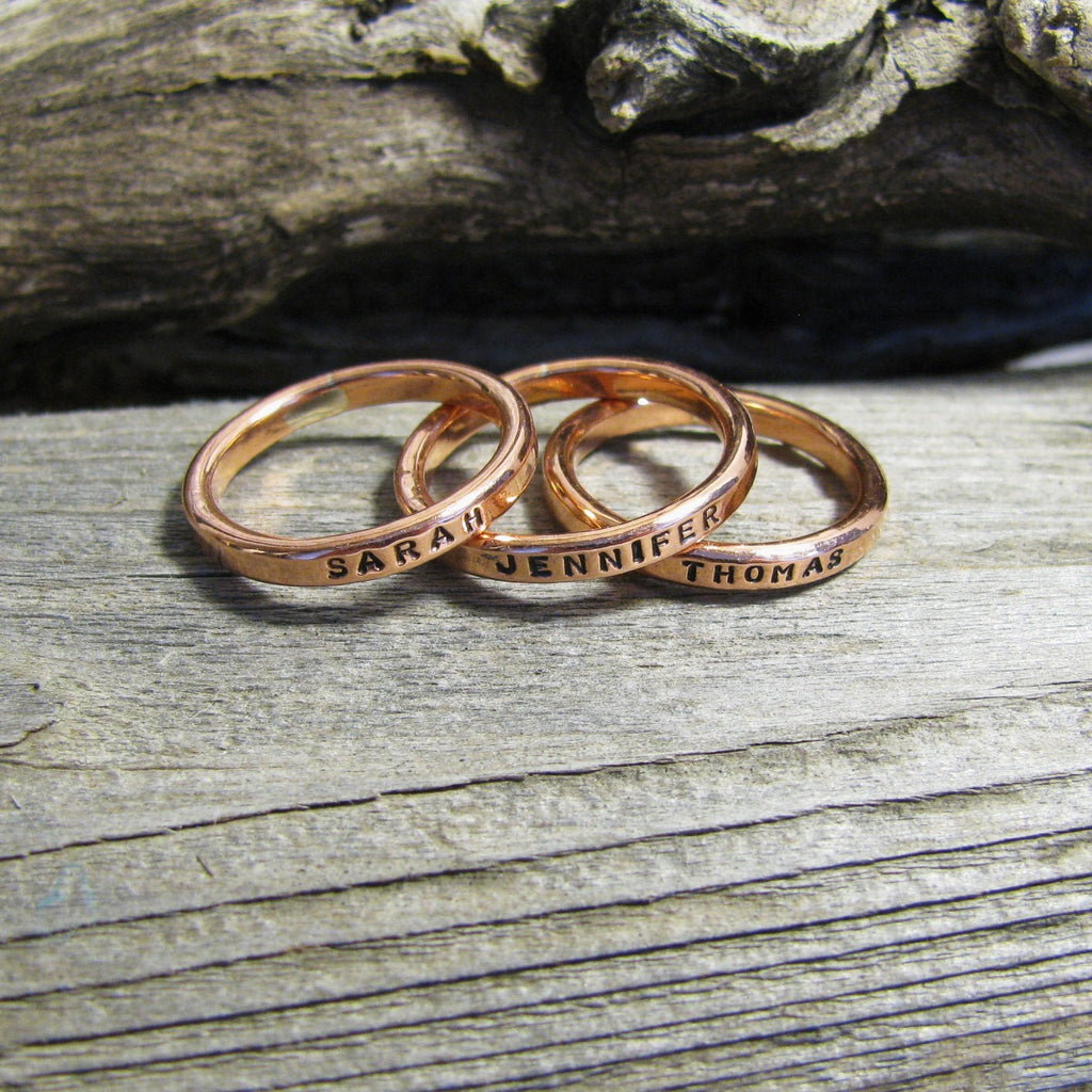 Artistic Name Engraved Gold Couple Rings